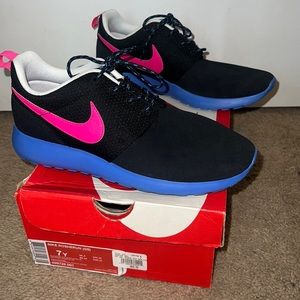 Nike women’s shoes